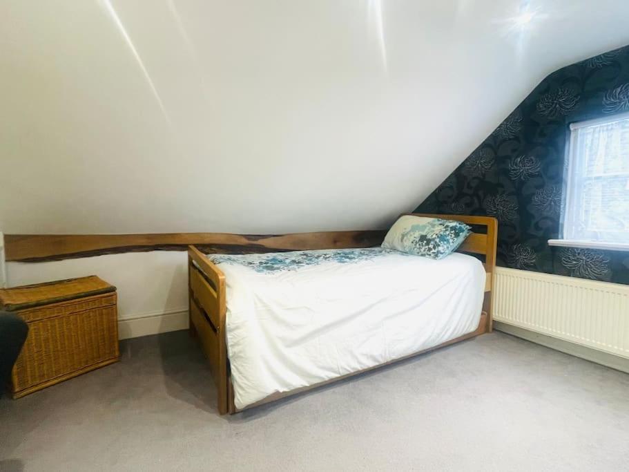 3Bedroom Beautiful Cottage Cheshunt Exterior photo